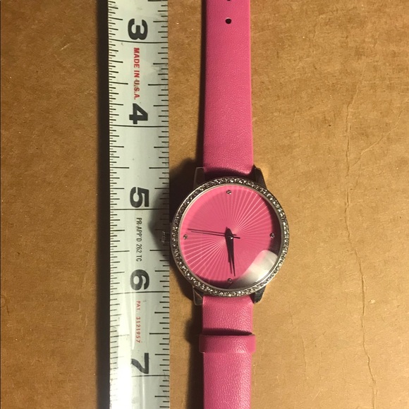 Pink watch - Picture 6 of 6